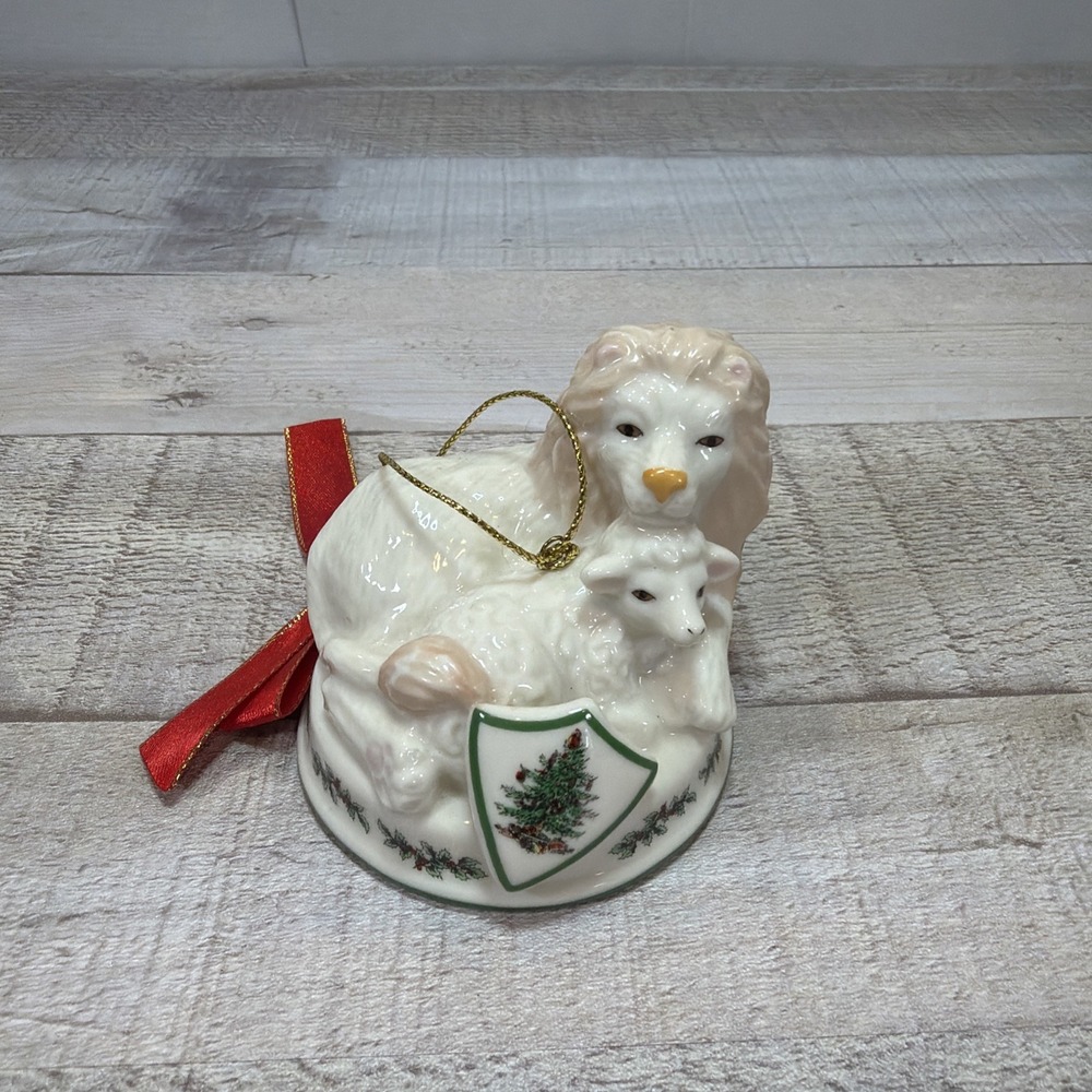 Spode Peaceable Kingdom Lion Lamb Porcelain Christmas Ornament Shield Base